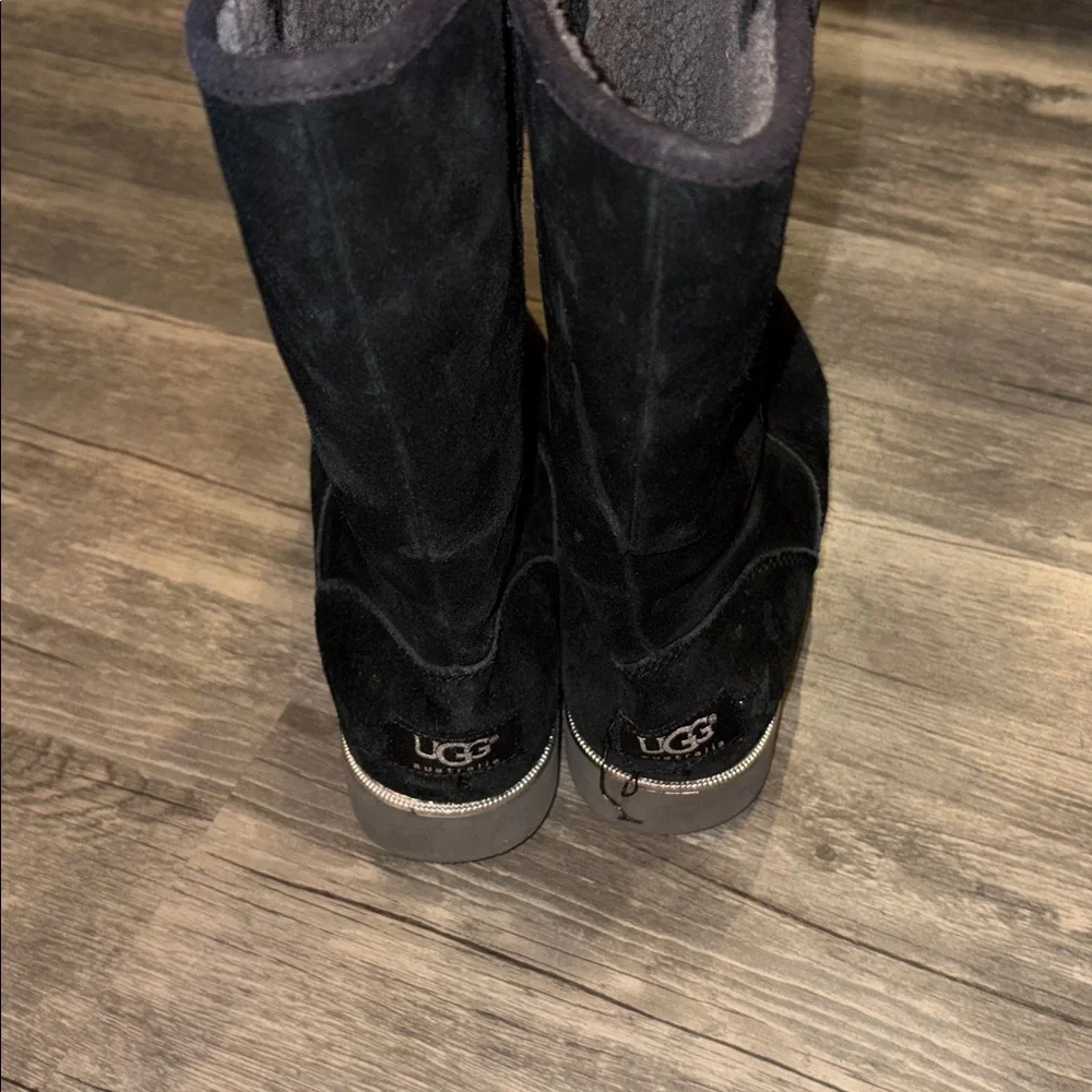 UGG Australia K Callie kids  Black  size 3 Suede Leather Boots